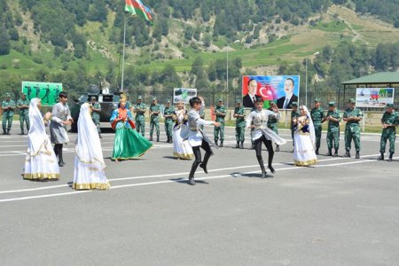 Nəsimi rayon məktəblilərinin Qəbələ rayonundakı “Gənc sərhədçi” yay düşərgəsində istirahətləri başa çatmışdır - FOTOLAR 
