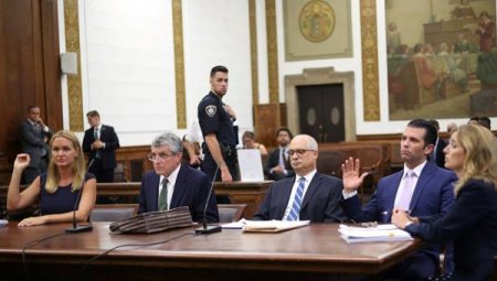 Trampın oğlu boşandı — FOTOLAR