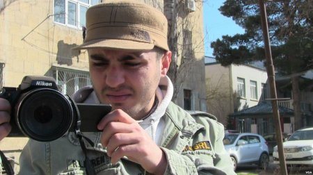 Jurnalistlər ombudsmandan Mehman Hüseynovun anası ilə görüşünə köməklik göstərməsini xahiş edib