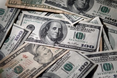 Türkiyədə dolların məzənnəsi psixoloji həddi keçdi – 5 TL