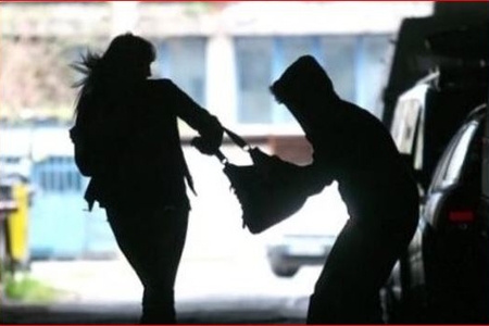 Bakıda qadın beşbarmaqla döyülərək qarət olunub