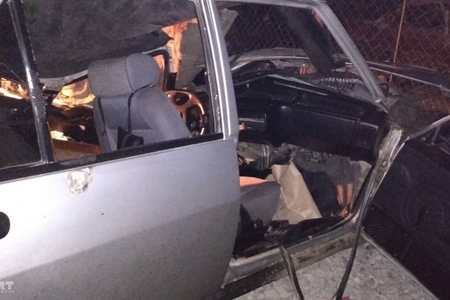 В результате тяжелого ДТП в Баку скончались 2 человека - ФОТО