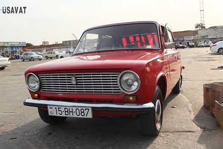 Qiymətində müasir avtomobilləri geridə qoyan sovet maşınları - Videoreportaj (FOTOLAR)