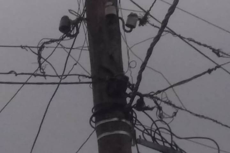 Qubada elektrik dirəyində yanğın olub, bir neçə kənd işıqsız qalıb Qubada elektrik dirəyində yanğın olub, bir neçə kənd işıqsız qalıb