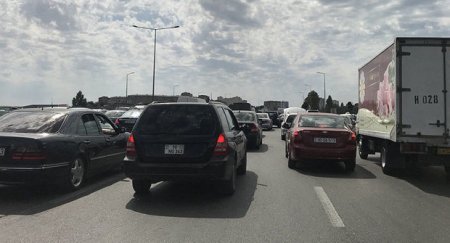 Bakı-Sumqayıt yolunda hərəkət məhdudlaşdırıldı