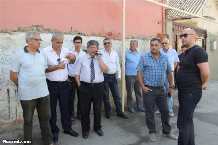 Mehman Hüseynov anasının hüzr məclisindədir - FOTOLAR 