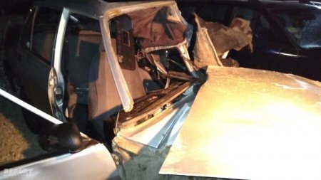 В результате тяжелого ДТП в Баку скончались 2 человека - ФОТО