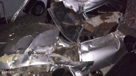 В результате тяжелого ДТП в Баку скончались 2 человека - ФОТО