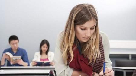 Tələbələrin təqaüdləri bağlı YENİ QƏRAR - Qaydalar dəyişdi