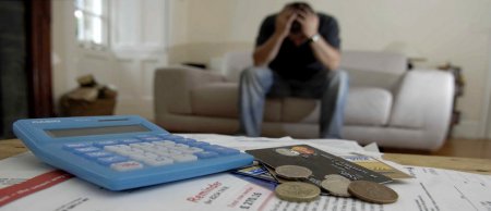 Problemli kreditlər: Banklar yeni əngəl yaradır - 