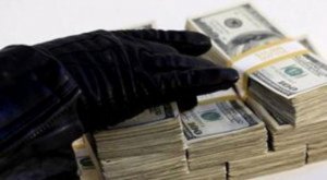 Bakıda 250 min dollar mənimsəmiş şöbə müdiri Rusiyada tutuldu