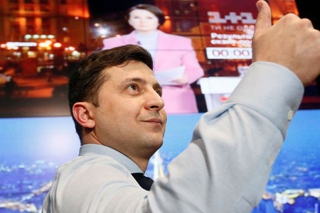 Zelenski seçkilərdən sonra ilk dəfə xarici ölkə rəhbəri ilə danışıb Zelenski seçkilərdən sonra ilk dəfə xarici ölkə rəhbəri ilə danışıb