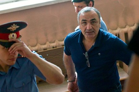 BAŞ «QANUNİ OĞRU» AZADLIĞA ÇIXIR – Quli kimi dəstəkləyəcək?