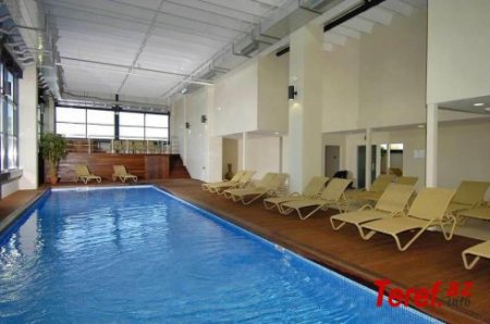 Baş nazirin 1-ci müavinin qardaşı Avropada masaj salonu işlədir (FOTOFAKT)