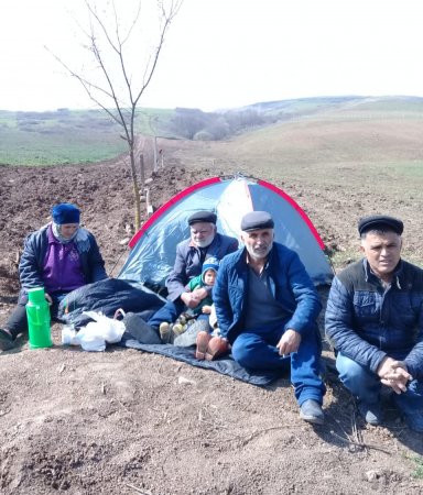 “Aqro Mədrəsə” ASC-nin “çəpərləmə” siyasəti - Şamaxıda aprel şəhidinin ailəsi incidilir - TƏKZİBOLUNMAZ FAKT  