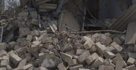 İCRA BAŞÇISI SABAH TOY OLACAQ EVİ BELƏ GÜNƏ QOYDURDU: “Gəlinin cehizi yeni gəlibmiş…” + FOTO