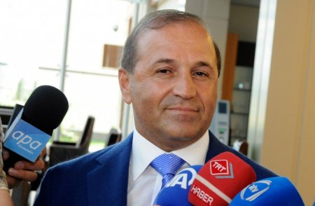 “ŞANTAJ YOLU İLƏ 100 MİN TƏLƏB EDİR, REKETDİR…” – Hacı İbrahimdən idarə rəisinə ŞOK ittihamlar