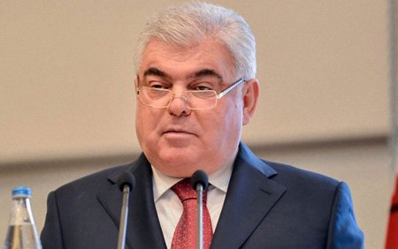 Ziya Məmmədovun qardaşının əmlakları da satışa çıxarıldı - İDDİA Ziya Məmmədovun qardaşının əmlakları da satışa çıxarıldı - İDDİA