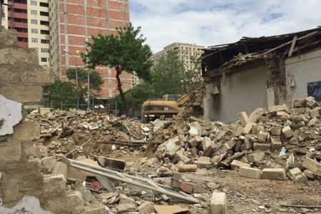 4 ildir Səudiyyə Ərəbistanında işləyən, ildə 180 min manat maaş alan həkim öz vətənində evsiz-eşiksiz qalıb - GİLEY