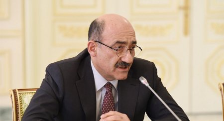 Cənab nazir, bura rəsmən qorunmaya bilər, amma... - Mayın 2-də binanı sökməyə cəhd göstərilsə də... Cənab nazir, bura rəsmən qorunmaya bilər, amma... - Mayın 2-də binanı sökməyə cəhd göstərilsə də...