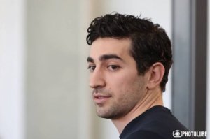 Koçaryanın oğlu atasının milyardları haqda