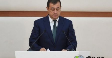 İcra başçısı narazı vətəndaşları belə yola salır... - GİLEY İcra başçısı narazı vətəndaşları belə yola salır... - GİLEY