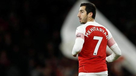 Azarkeşlər finala Mxitaryanın şəkli olan 6000 maska gətirmək istəyirlər - TƏXRİBAT!!!