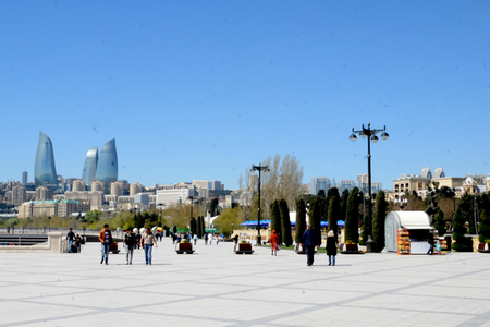 İstirahət günü Bakıda isti, rayonlarda dolu, leysan gözlənilir