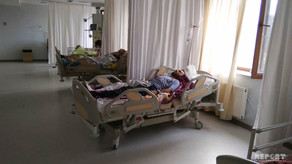 В Лянкяране такси врезался в забор, есть пострадавшие