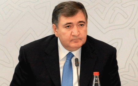 Fazil Məmmədov Azərbaycandakı şirkətlərini xaricə köçürür