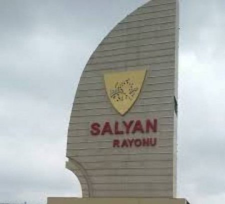 Salyanda məktəb stadionunun mərkəzindən yolu kim salıb?- Məmur özbaşınalığı?..