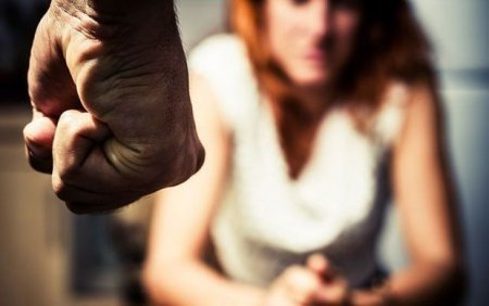 Назван ущерб от насилия над женщинами 