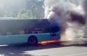 Sumqayıtda sərnişin avtobusu yandı