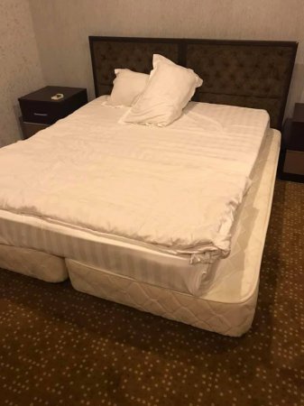 Qubada tanınmış oteldə biabırçı mənzərə - FOTOFAKT