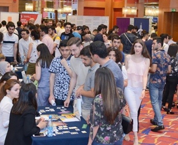“Nar” tələbələrin karyera qurmalarına dəstək olmaqda davam edir