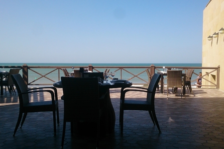 Bakıda restoranda arvadı ilə dalaşan nazirlik işçisi intihara cəhd edib