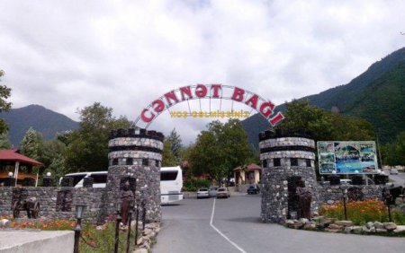 “Cənnət bağı”na qiymət soruşmağa gəldi, əlavə pul tutdular “Cənnət bağı”na qiymət soruşmağa gəldi, əlavə pul tutdular