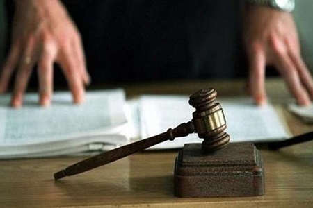 Prokuror sifarişli qətllər törədən bandanın başçısına 15 il cəza istədi Prokuror sifarişli qətllər törədən bandanın başçısına 15 il cəza istədi