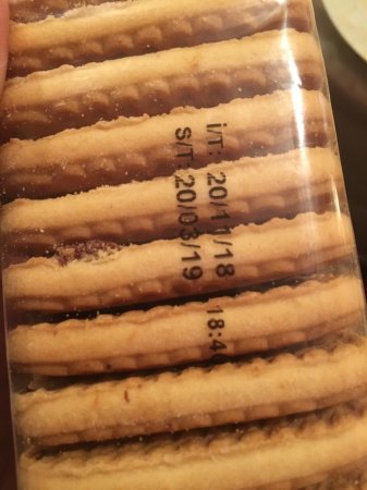 “Araz” supermarket məhsulun bitmə tarixini dəyişdirir - FOTOFAKT