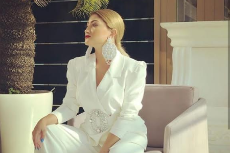 Məşhur aparıcı ərindən ayrılsa da, boşanmayıb