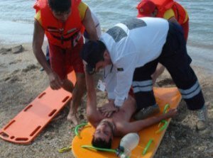 Batma təhlükəsi ilə üzləşən 3 nəfər xilas edildi