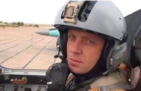 General itkin düşən pilotun ailəsinə baş çəkib General itkin düşən pilotun ailəsinə baş çəkib