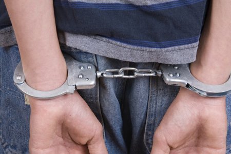 Azərbaycana külli miqdarda pul keçirmək istəyən rusiyalı saxlanılıb