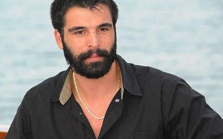 Türkiyə bayrağını təhqir edən aktyorla bağlı cinayət işi açıldı