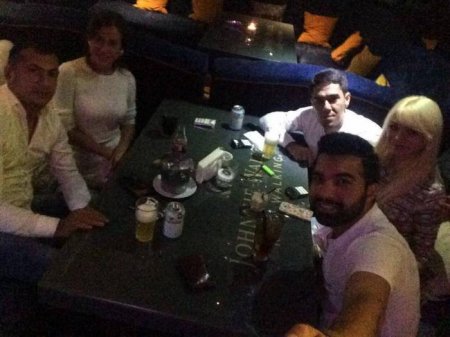 Atası bu pulları nə həyəcanla mənimsəyir... bir bilsəydi... - Dad harın oğul əlindən...(FOTOLAR)