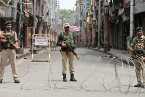 Pakistan hindistanlı diplomatı ölkədən qovub