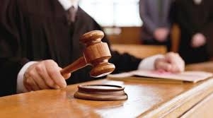 Ər və arvad hakim qarşısında - vəzifəli şəxslərin adından istifadə, dələduzluq, saxta sənəd...