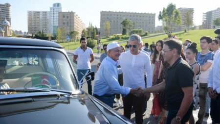 Mədət Quliyev ilk dəfə nazir postunda yürüşə qatıldı - FOTO Mədət Quliyev ilk dəfə nazir postunda yürüşə qatıldı - FOTO
