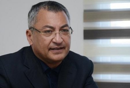 Qalmaqallı məmur Hacıqulu Sadıqov Rövşən Rzayevdən niyə narazıdır?