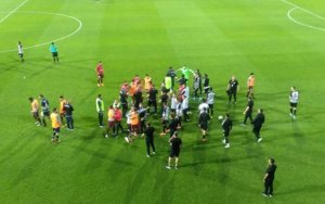 “Neftçi”nin oyununda dava düşdü - MƏŞQÇİLƏR DƏ BİR-BİRİNƏ HÜCUM ÇƏKDİ